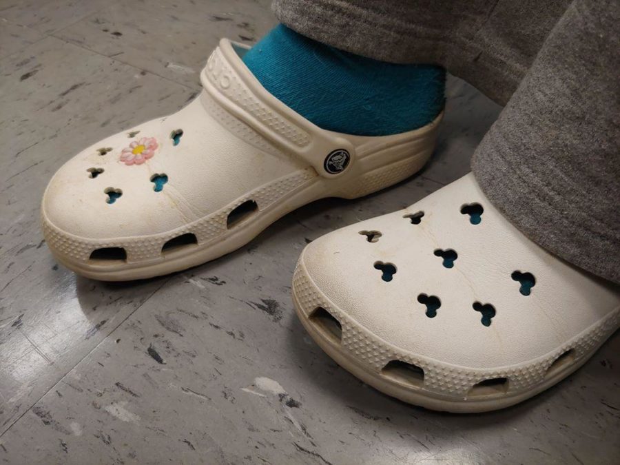 Northwest student wearing Crocs on Wednesday, November 13. 