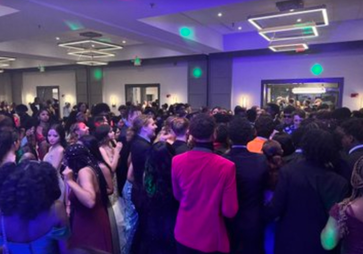 Northwest students celebrating at prom 2022